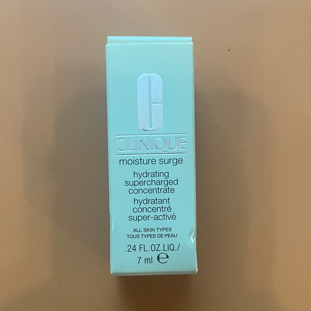 Clinique Moisture Surge Hydrating Concentrate - Light Green